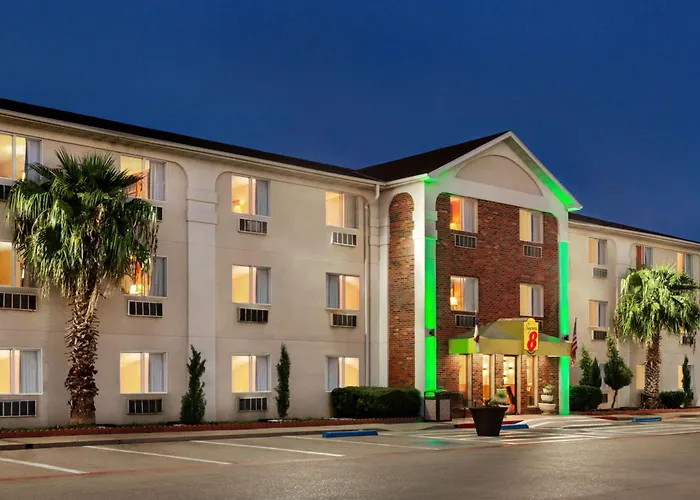 Pets Allowed Hotel Super 8 By Wyndham Waco University Area