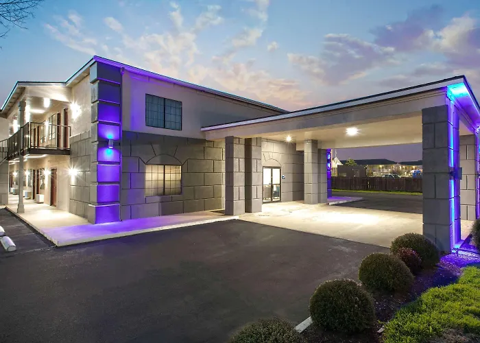 Days Inn By Wyndham Waco Near Downtown University