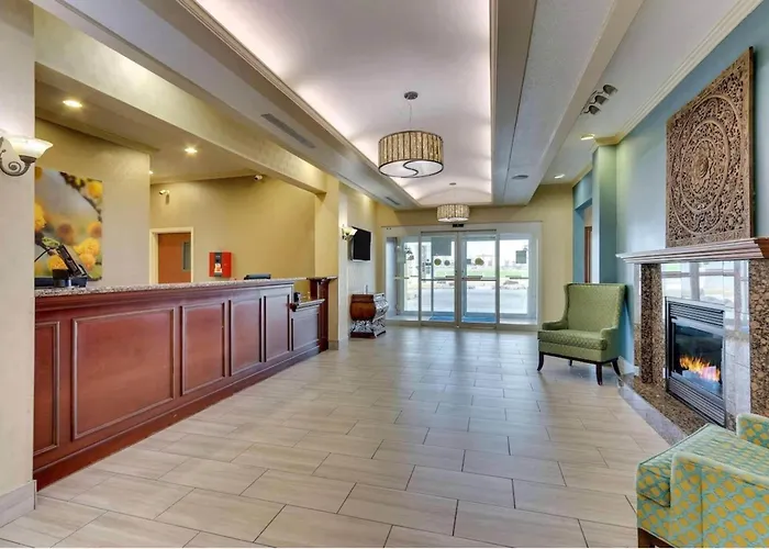 Cheap hotels Comfort Inn & Suites Waco Woodway